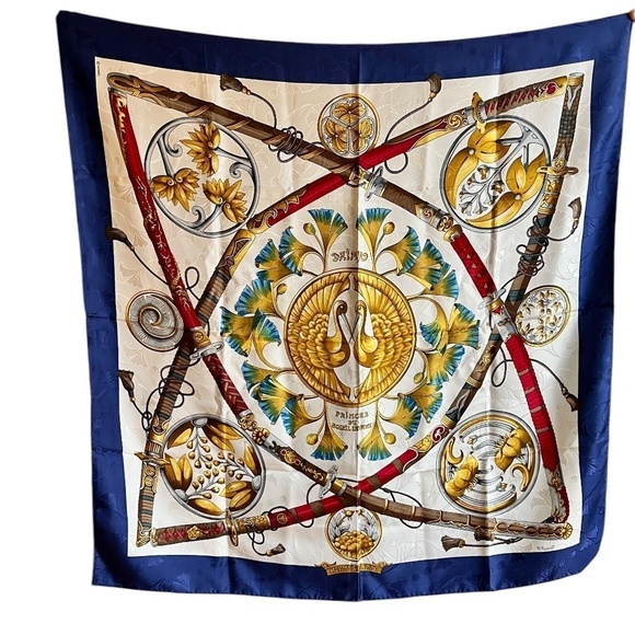 Hermes Daimyo Princes Du Soleil Levant Silk Jacquard Scarf W/Box - Picture 4 of 12